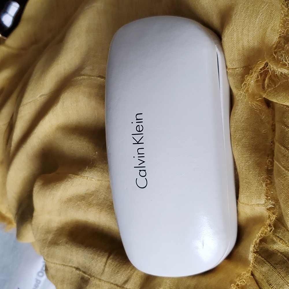 CALVIN KLINE sunglasses case